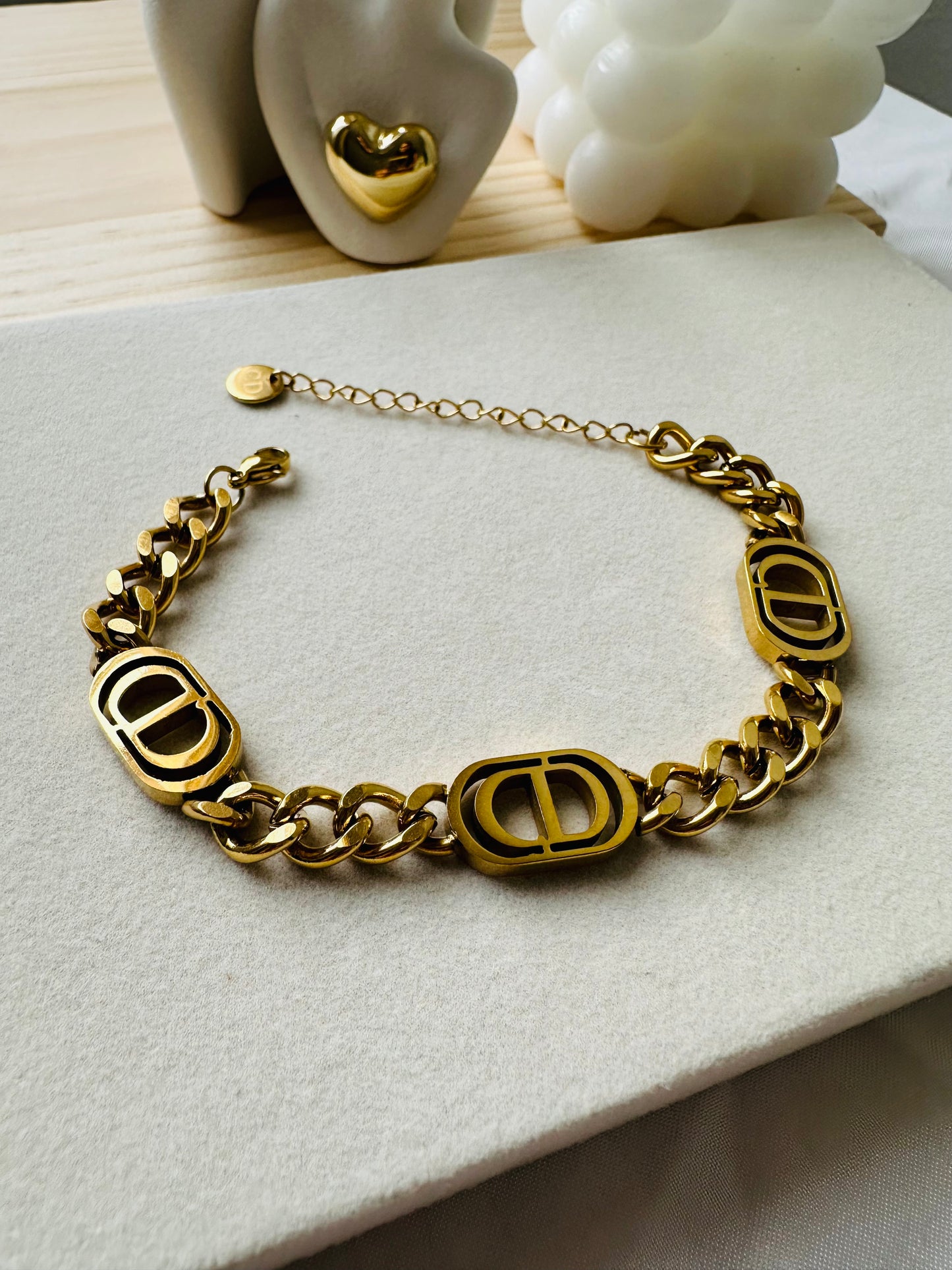 Bracelet
