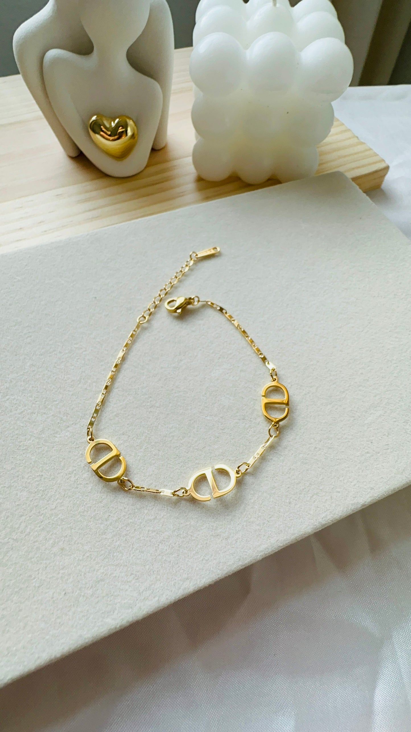 Bracelet