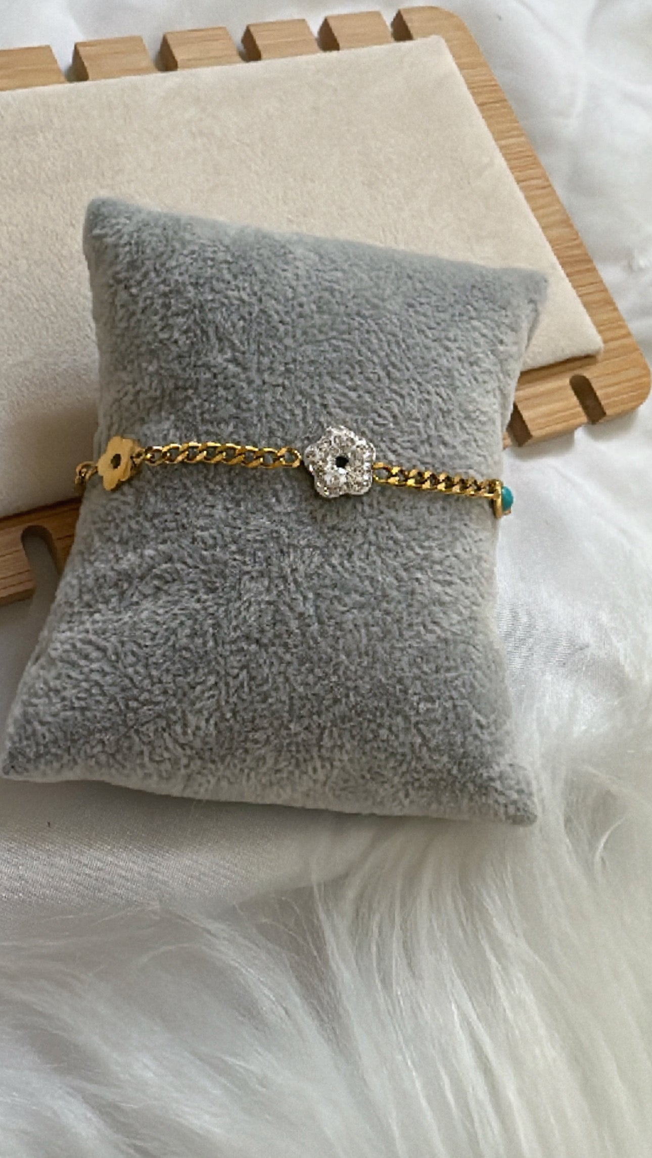 Bracelet
