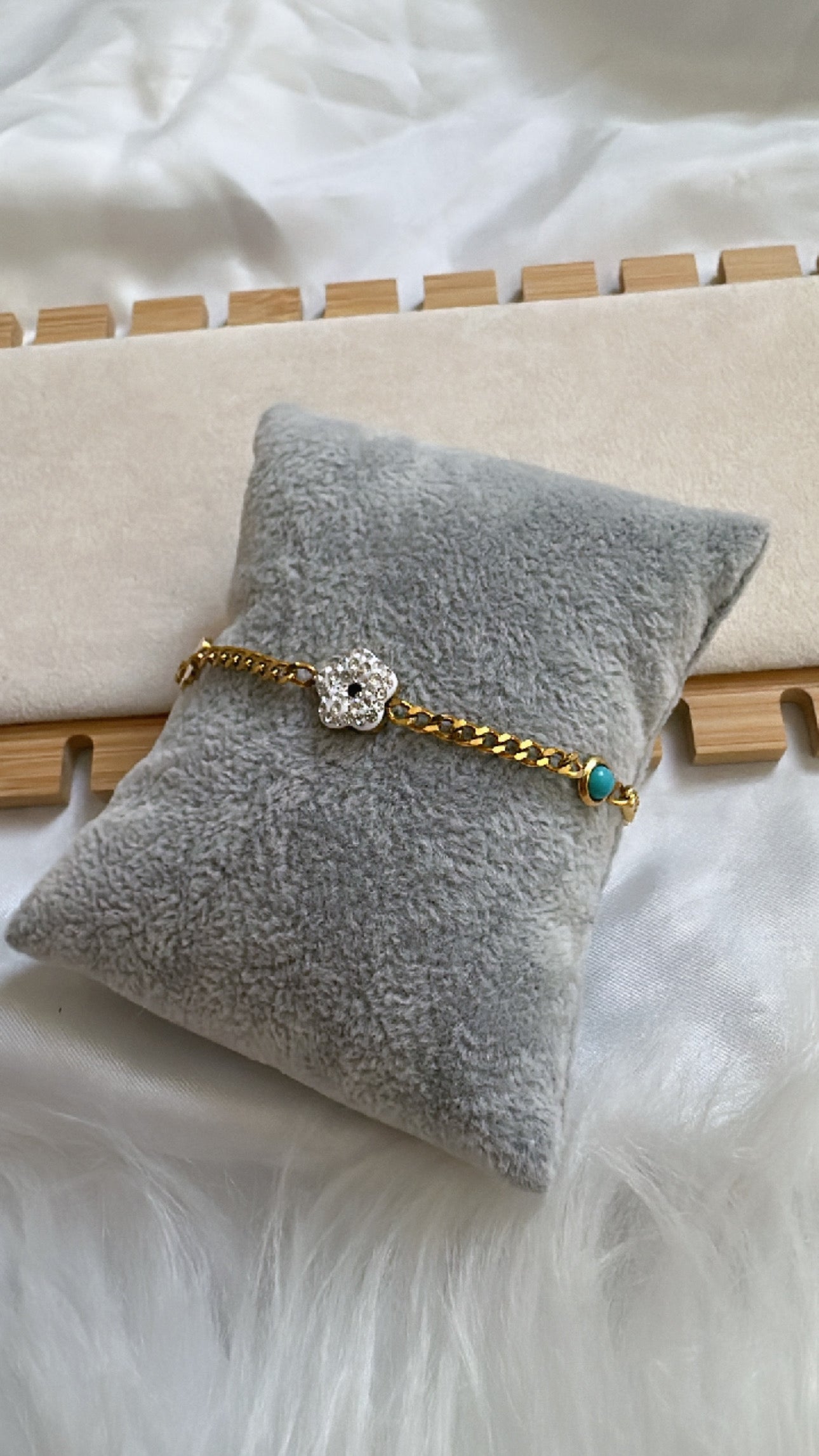 Bracelet