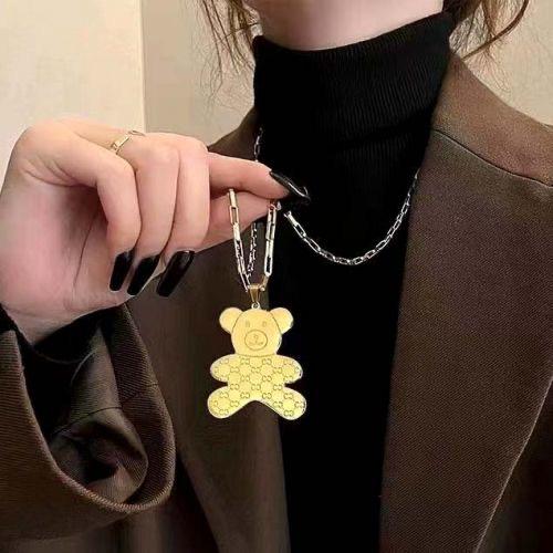 Peper clip bear Necklace