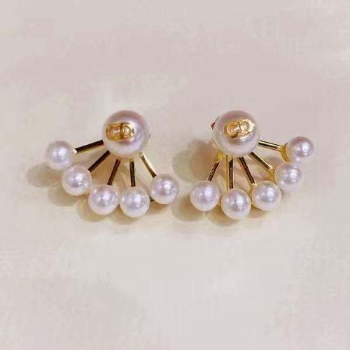 Adjustable Pearls Earrigs